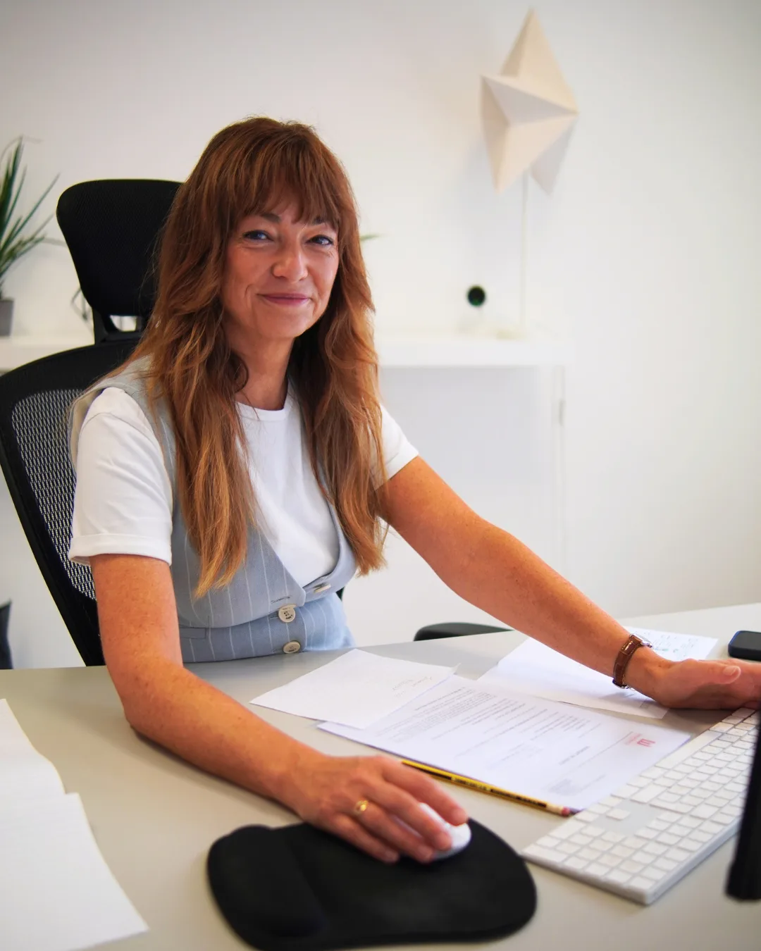 Sandra Felten au bureau de Wiesenbach Immobilière à Diekirch