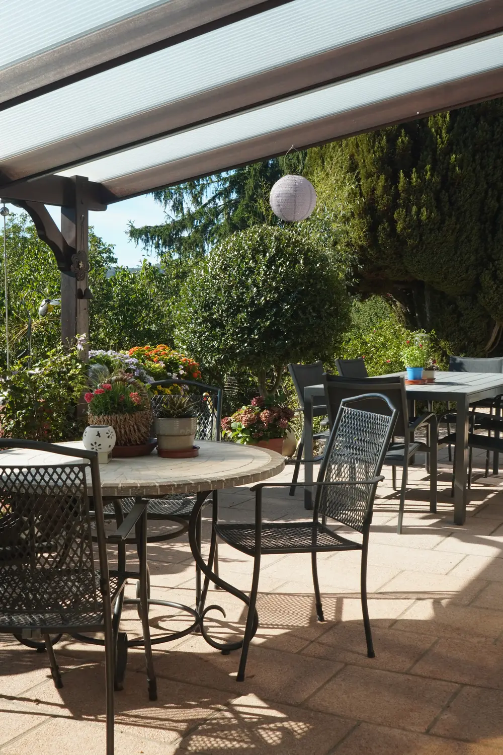 Terrasse couverte d'une maison à vendre dans le nord du Luxembourg