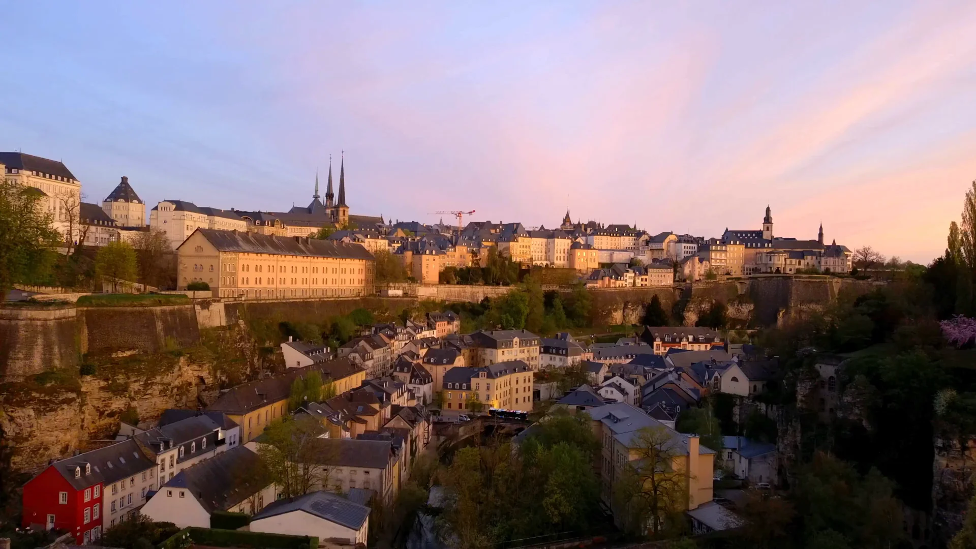 Vue aérienne d'un quartier moderne du Luxembourg